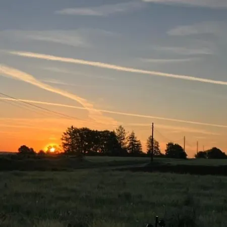 Au Sentier De Verlaine - Tiny House à - Ardenne Casa di campagna *
